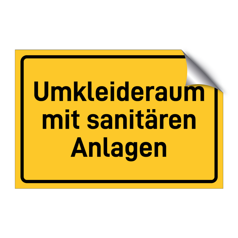 Umkleideraum mit sanitären Anlagen